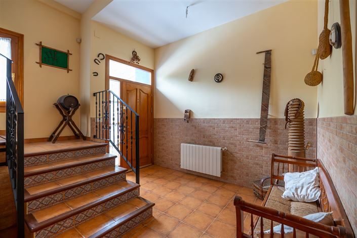 Image No.4-5 Bed Townhouse for sale