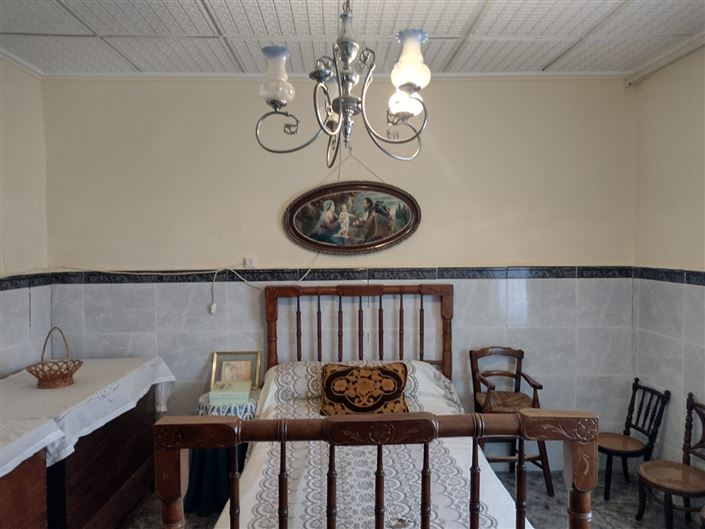 Image No.17-5 Bed Country House for sale