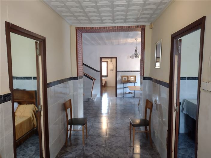 Image No.2-5 Bed Country House for sale