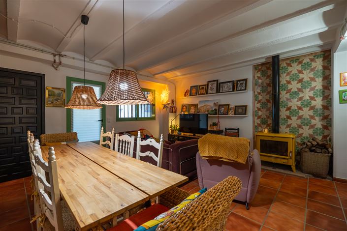 Image No.15-3 Bed Country House for sale