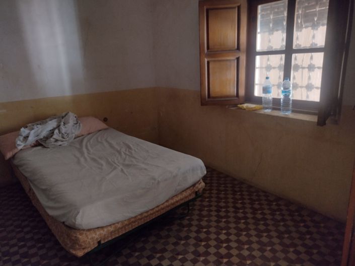 Image No.13-8 Bed Townhouse for sale