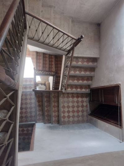 Image No.21-8 Bed Townhouse for sale