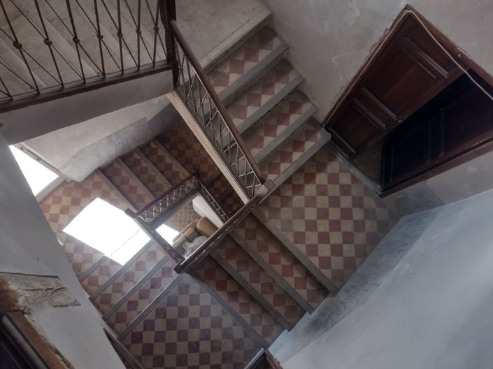 Image No.22-8 Bed Townhouse for sale