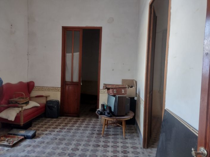 Image No.24-8 Bed Townhouse for sale