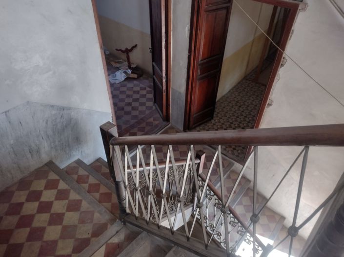 Image No.27-8 Bed Townhouse for sale