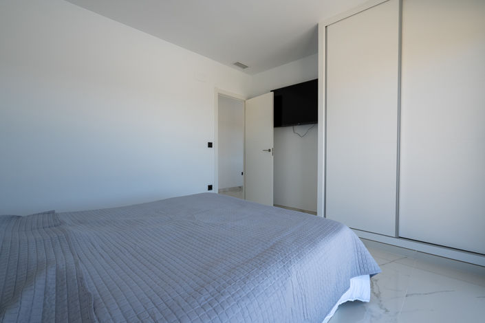 Image No.14-4 Bed Villa for sale