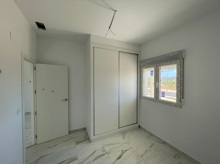 Image No.15-6 Bed Villa for sale