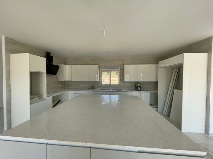 Image No.7-6 Bed Villa for sale