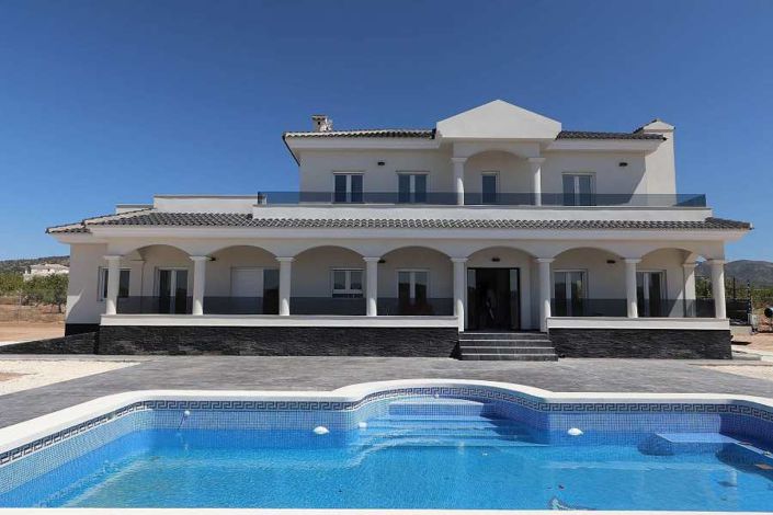 Image No.2-6 Bed Villa for sale