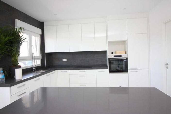 Image No.4-6 Bed Villa for sale