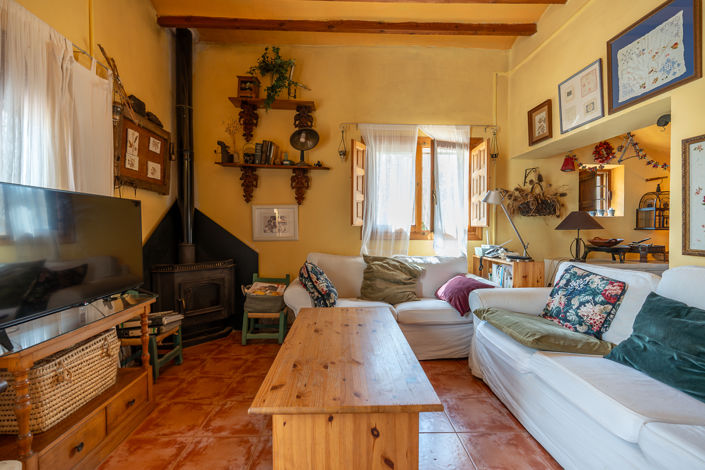 Image No.6-7 Bed Country House for sale