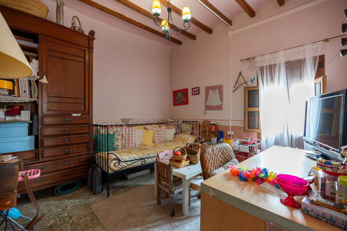 Image No.8-7 Bed Country House for sale