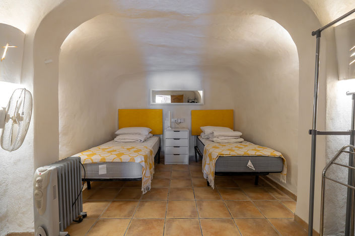 Image No.26-4 Bed Country House for sale