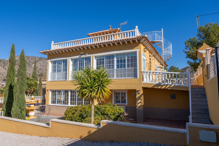 Image No.4-6 Bed Villa for sale