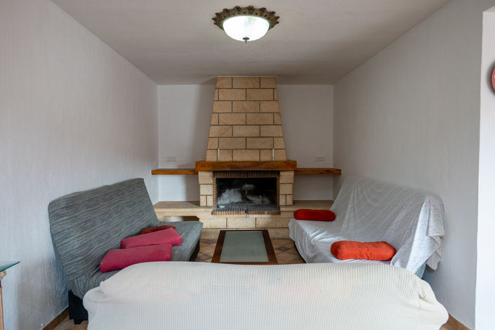 Image No.13-6 Bed Country House for sale