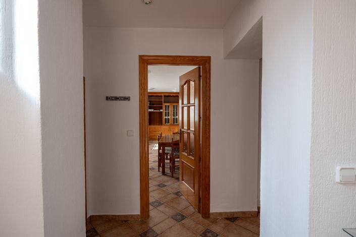 Image No.21-6 Bed Country House for sale