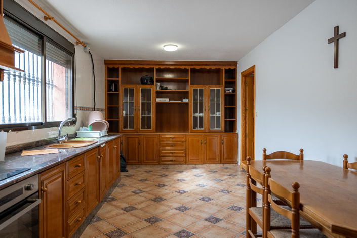 Image No.25-6 Bed Country House for sale