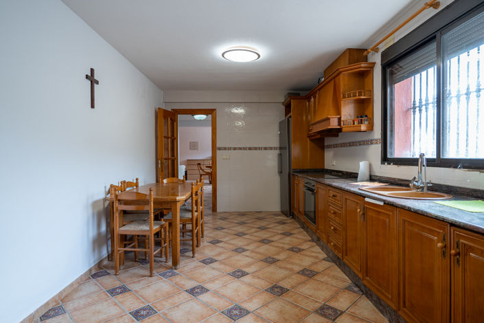 Image No.27-6 Bed Country House for sale