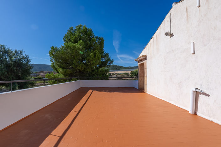 Image No.28-4 Bed Townhouse for sale