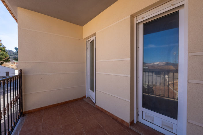 Image No.11-2 Bed Apartment for sale