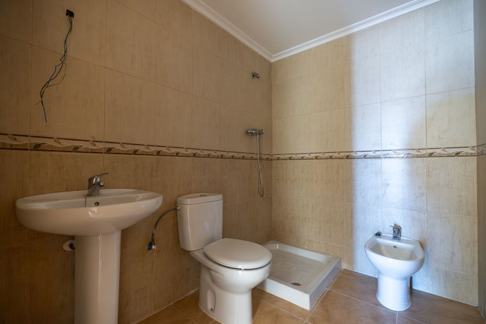 Image No.20-2 Bed Apartment for sale