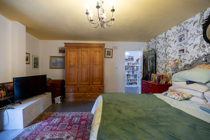 Image No.22-5 Bed Country House for sale