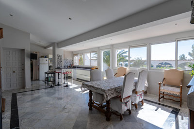 3720countryhousewith4caves020425180652cf31595