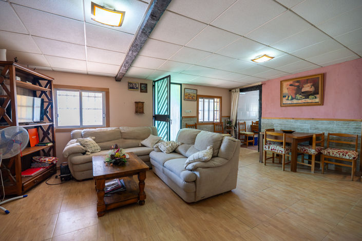 Image No.10-2 Bed Country House for sale