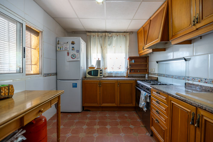 Image No.12-2 Bed Country House for sale