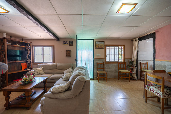 Image No.9-2 Bed Country House for sale