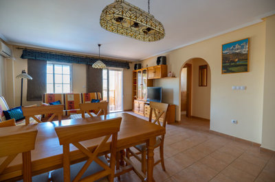 38462bedroomapartmentinthetranquilurbanisatio