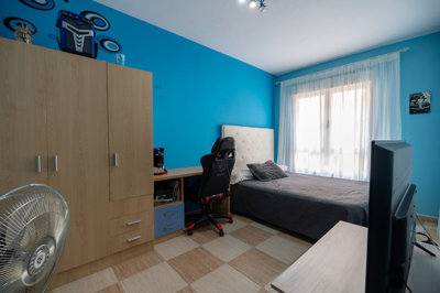 38694bedroomapartmentinpinoso050825133402cf32