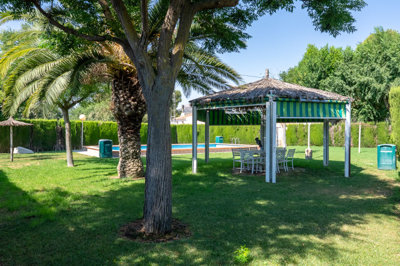 3866countryhousewtenniscourtandpool0108251408