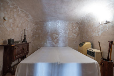 39094bedcavehousenearlaromana151025175245cf32