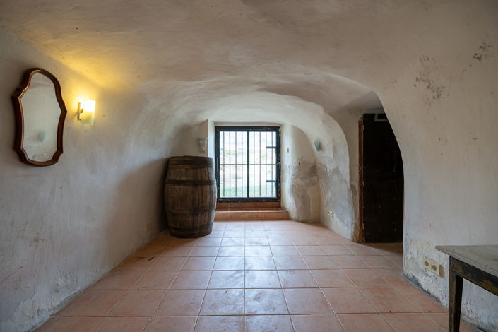 Image No.18-4 Bed Cottage for sale