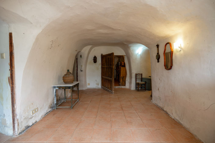 Image No.19-4 Bed Cottage for sale