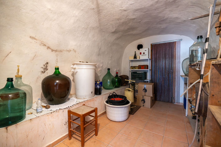 Image No.23-4 Bed Cottage for sale