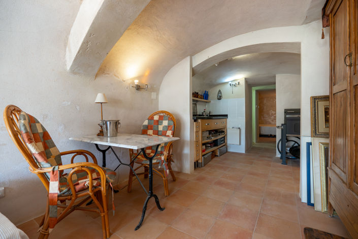 Image No.8-4 Bed Cottage for sale