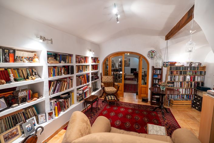 Image No.28-5 Bed Country House for sale