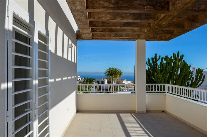 Image No.56-4 Bed Villa for sale