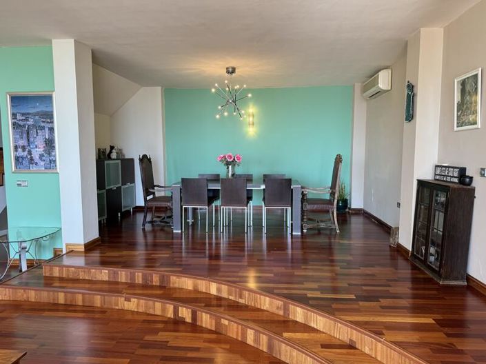 Image No.14-5 Bed Villa for sale