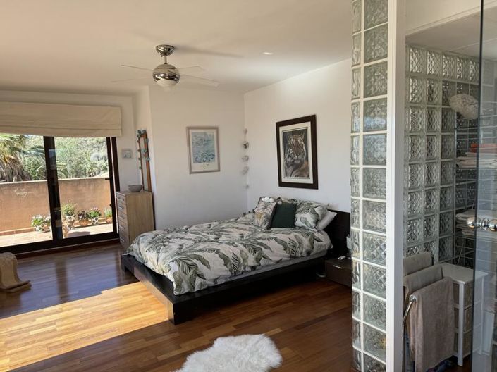 Image No.37-5 Bed Villa for sale