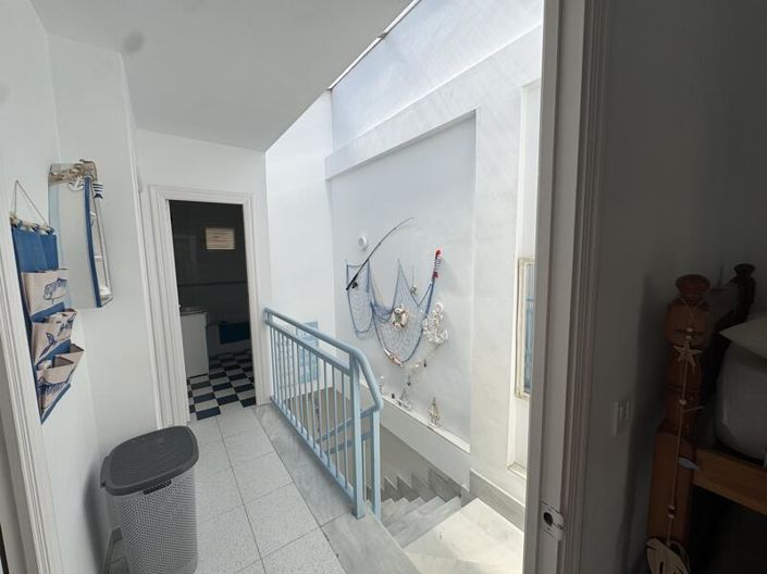 Image No.50-3 Bed Townhouse for sale