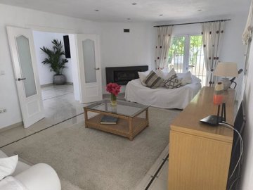 pbfca933-3287-villa-for-sale-in-la-algarrobin