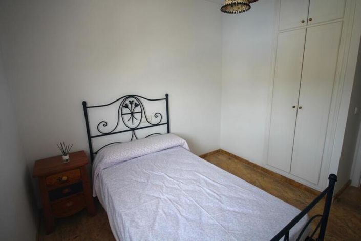 Image No.28-4 Bed Townhouse for sale