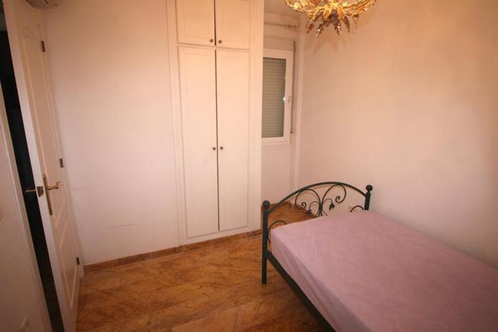 Image No.30-4 Bed Townhouse for sale