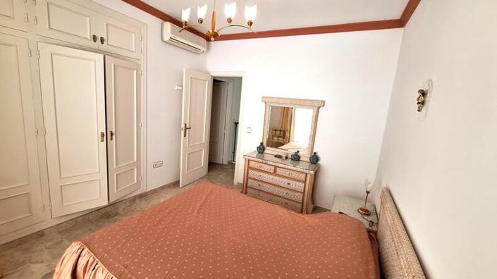 Image No.23-4 Bed Villa for sale