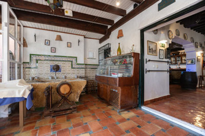 c888-commercial-property-for-sale-in-cabrera-