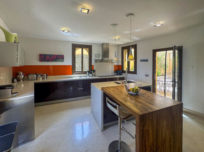 Image No.6-4 Bed Villa for sale