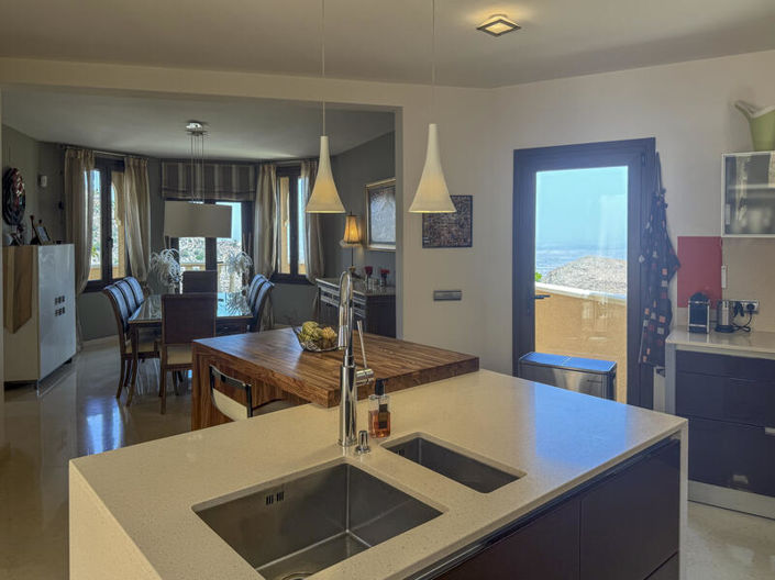 Image No.9-4 Bed Villa for sale